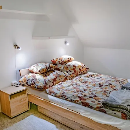 Katyca Apartman * 블로톤퓌레드